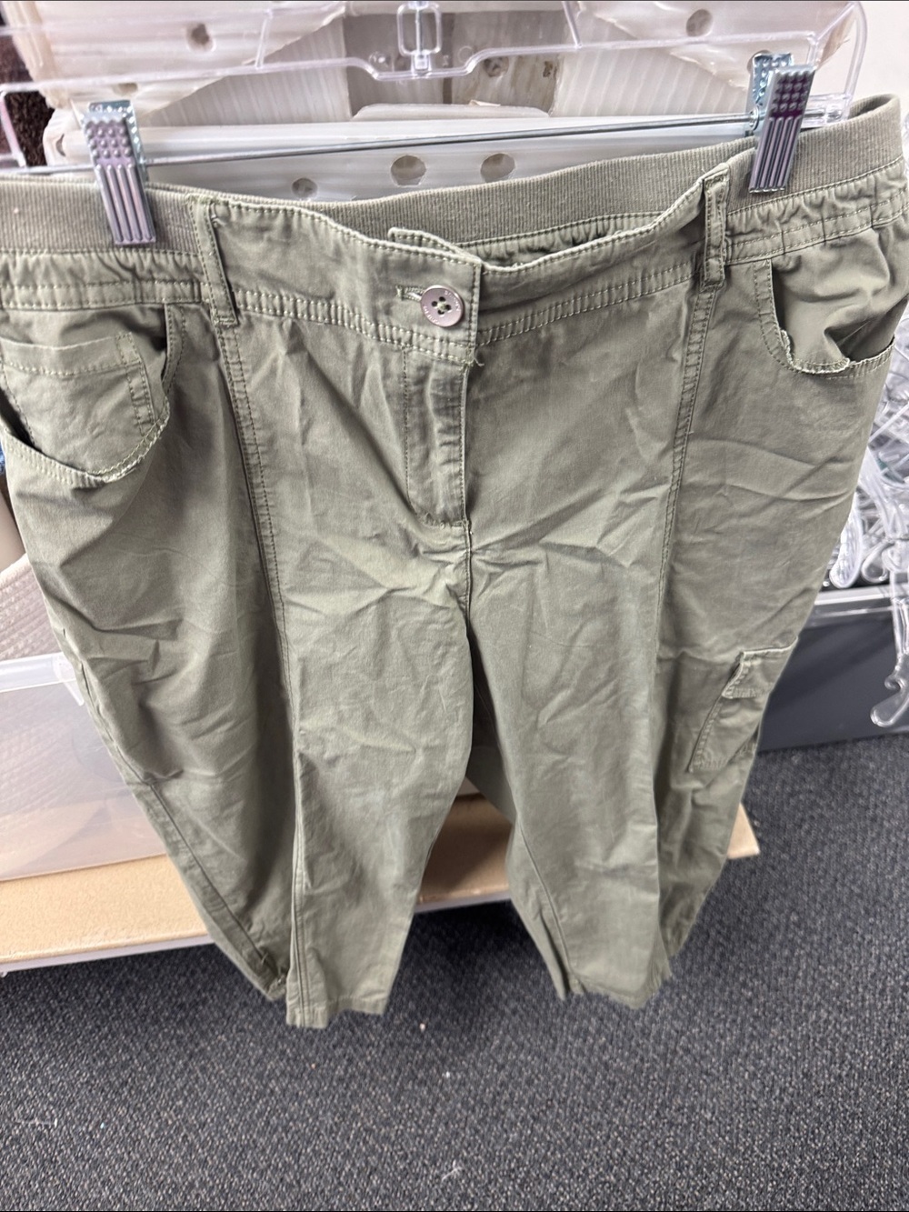 Chico’s capris size 1 // 061717